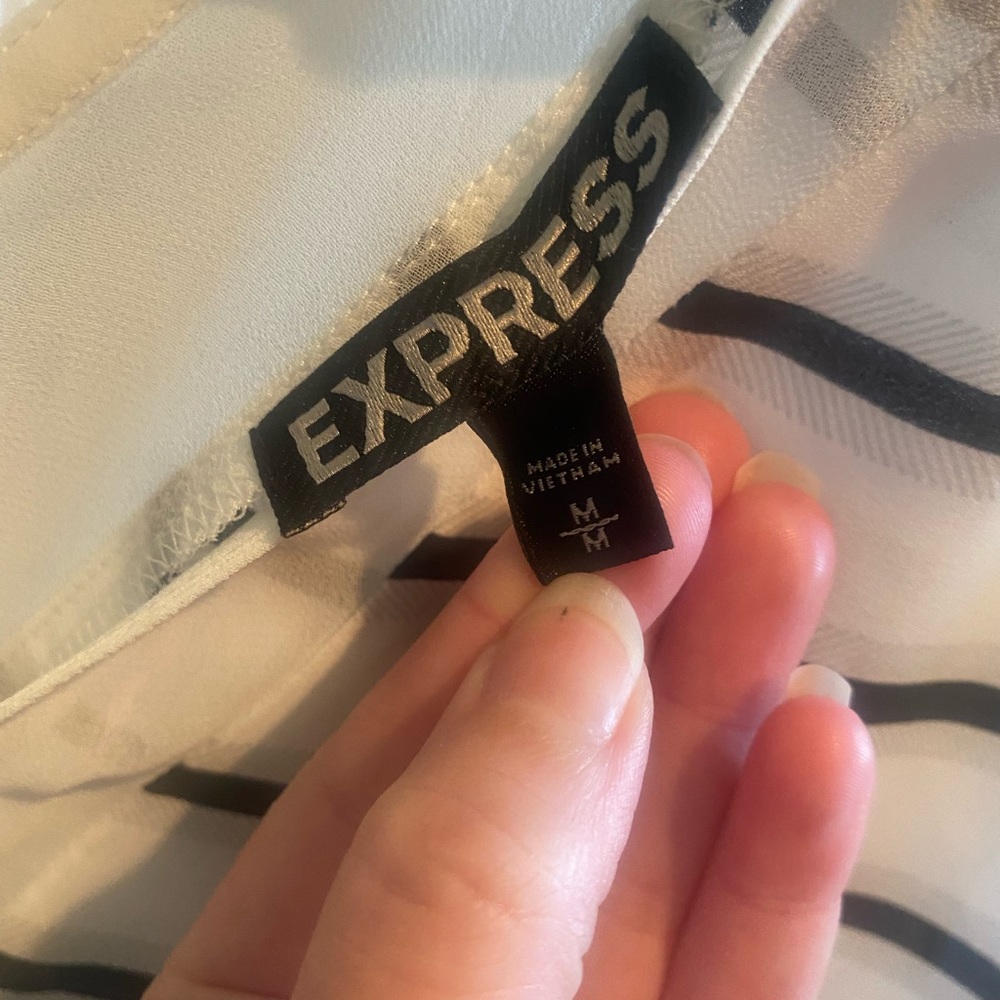 Express top- medium - Picture 2 of 3